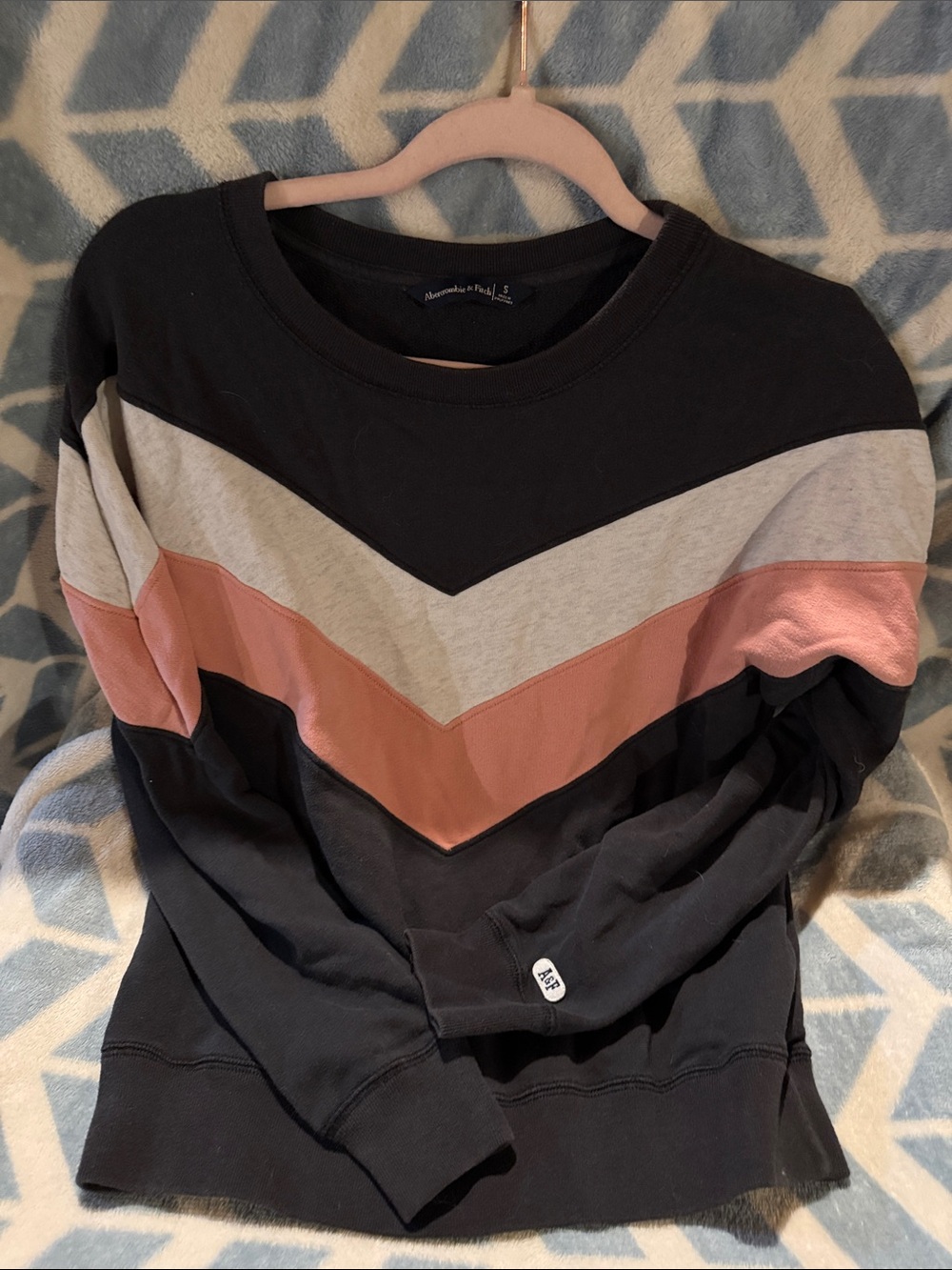 Abercrombie & Fitch Black Crewneck Sweatshirt with Pink and Light Gray Chevron